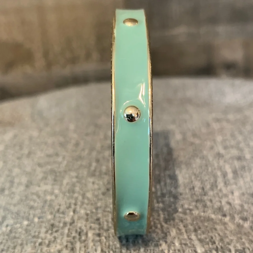 Chic Bangle Bracelet
